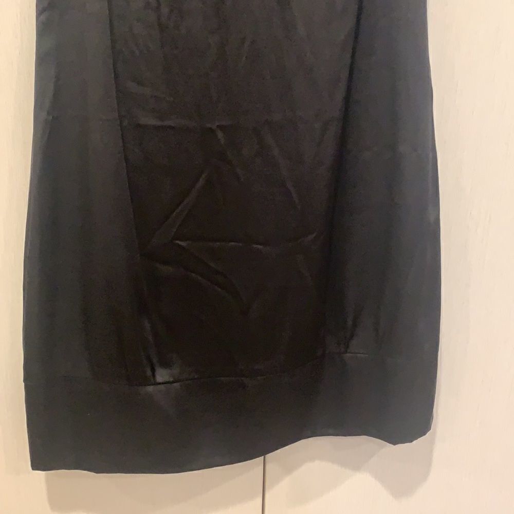 Satin open back black dress - Picture 3 of 13